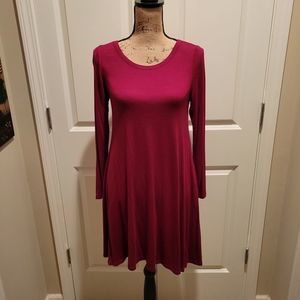 NWT Woman's Burgundy swing dress with pockets